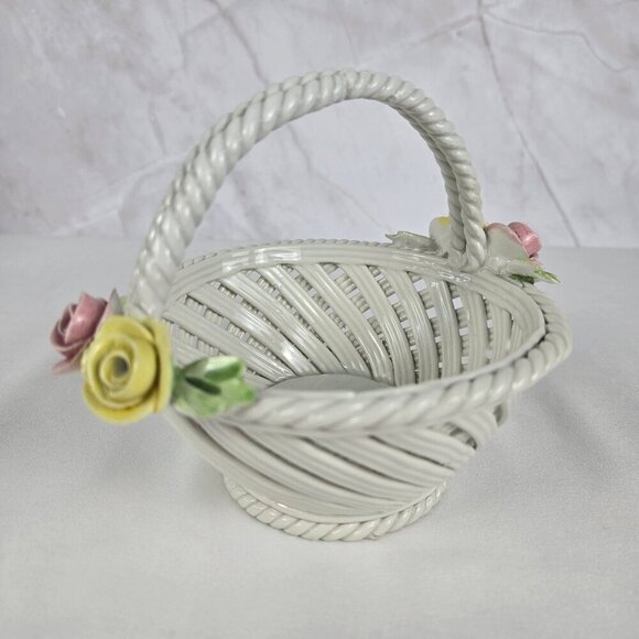 Nuova Capodimonte Porcelain Basket with Pink & Yellow Flowers Vintage Italy - Picture 8 of 14
